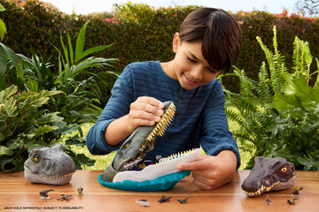 Jurassic World Mattel Jurassic World Rebirth Deluxe Mosasaurus Playset with 7 Interactive Features, 7 Sound Effects & 6 Micro Figures, Folds Up