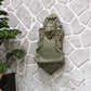 iLAND 1/12 Scale Garden Accessories Outdoor Miniature Birdbath Fountain & 2 Lion Wall Reliefs Mini Ornaments for Garden Dollhouse Décor Dollhouse