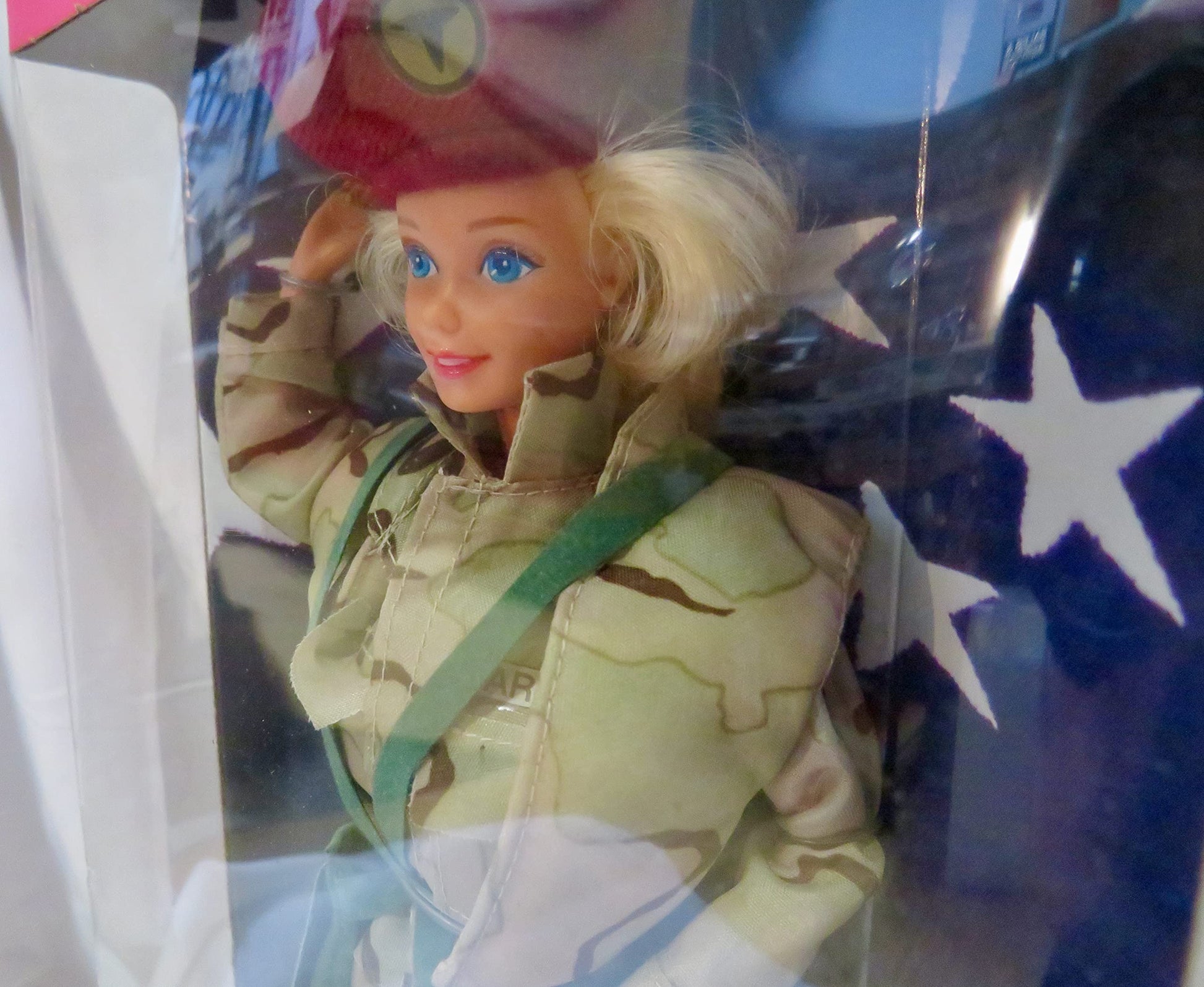 ARMY BARBIE DOLL Special Edition STARS 'n STRIPES w Army Outfit & More (1992)