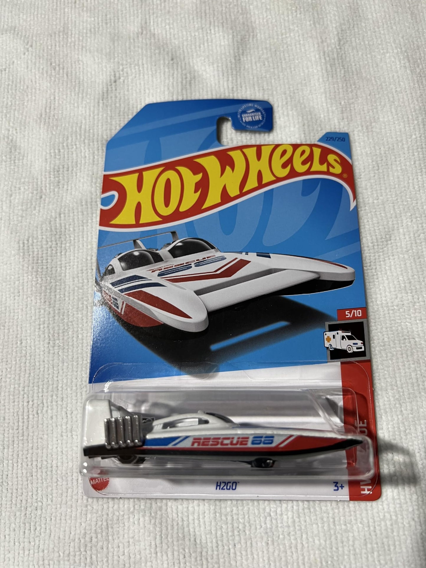 Hot Wheels H2GO Red and White Boat 1:64 Scale 1.5 x 4.5 x 6.5 inches 3+ Years Unisex Adults