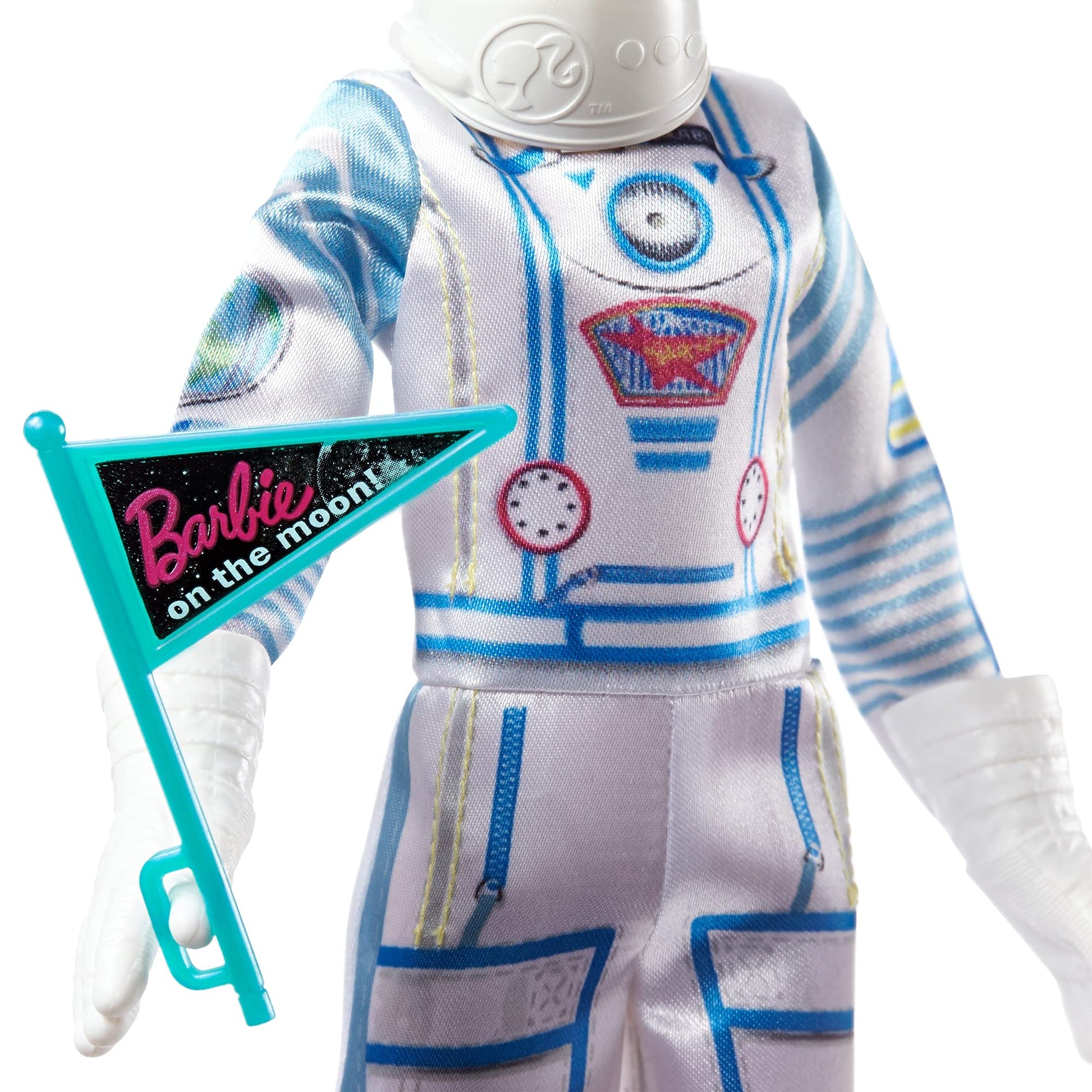 Barbie Space Discovery Astronaut Doll, Blonde, in Spacesuit with Helmet, Gloves, Flag & 3 Mini Packs of Astronaut Food (Non-Edible) for 3 to 7 Year