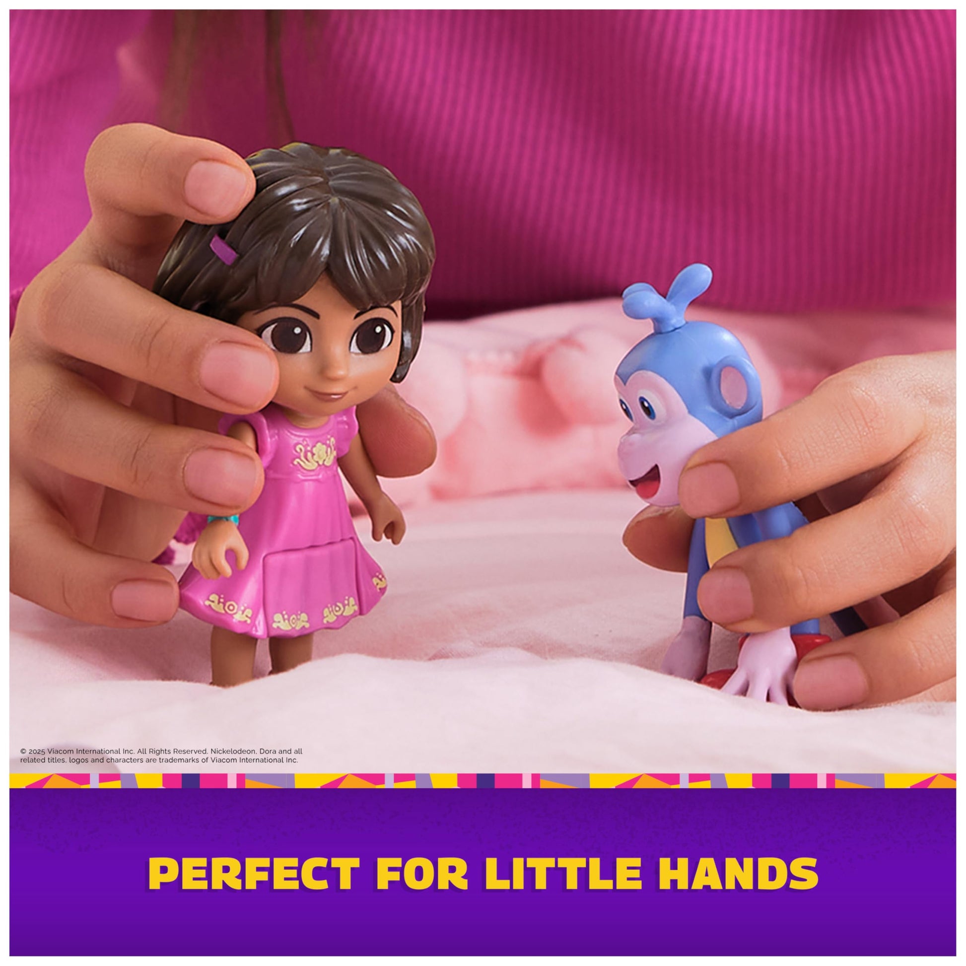 Dora, Fantastic Friends Gift Pack with Dora, Boots, Tico, Isa, and the Fiesta Trio, Toy Figures, Kids Toys for Girls & Boys Ages 3 and Up