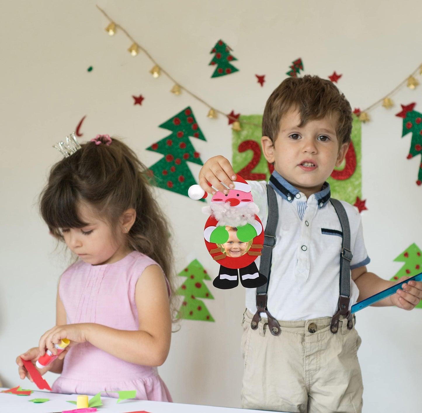 4E's Novelty Foam Kids Christmas Picture Frame, 4 Pack Photo Crafts for Kids, DIY Christmas Picture Frame Crafts with Self-Adhesive Stickers & Holiday