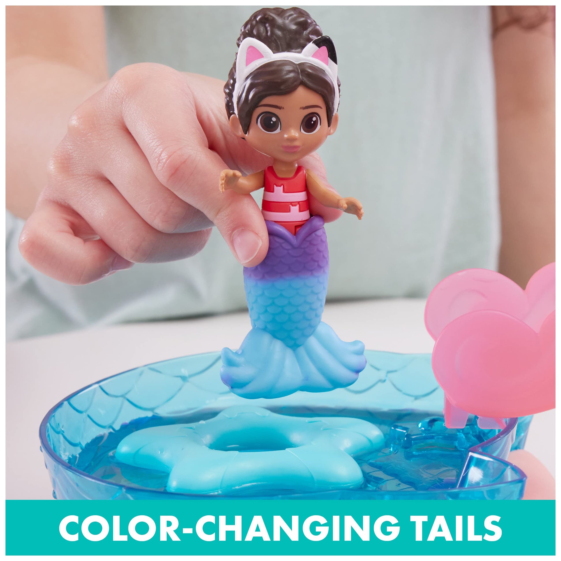 Gabby's Dollhouse, Purr-ific Pool Playset with Gabby and Mercat Figures, Color-Changing Mermaid Tails and Pool Accessories Kids Toys for Ages 3 and Up
