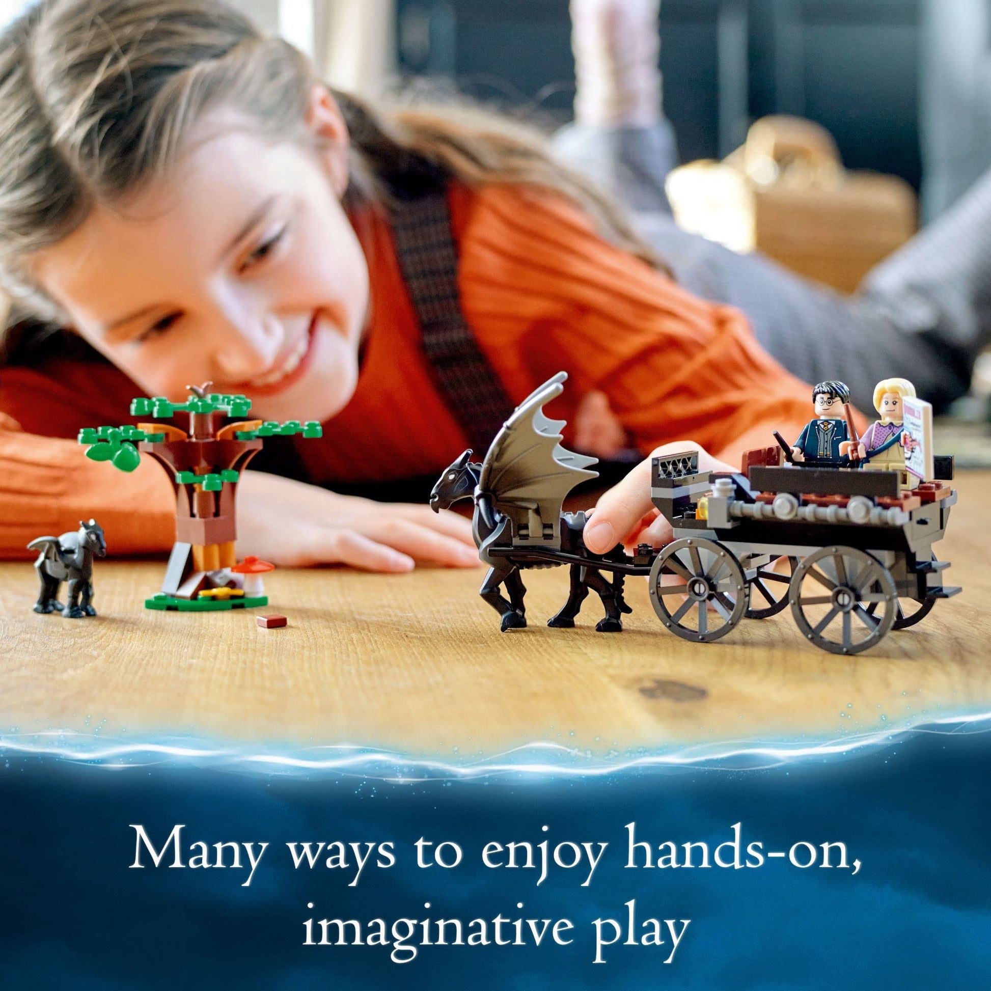 LEGO Harry Potter Hogwarts Carriage & Thestrals Set 76400, Building Toy for Kids 7 Plus Years Old with 2 Winged Horse Figures and Luna Lovegood