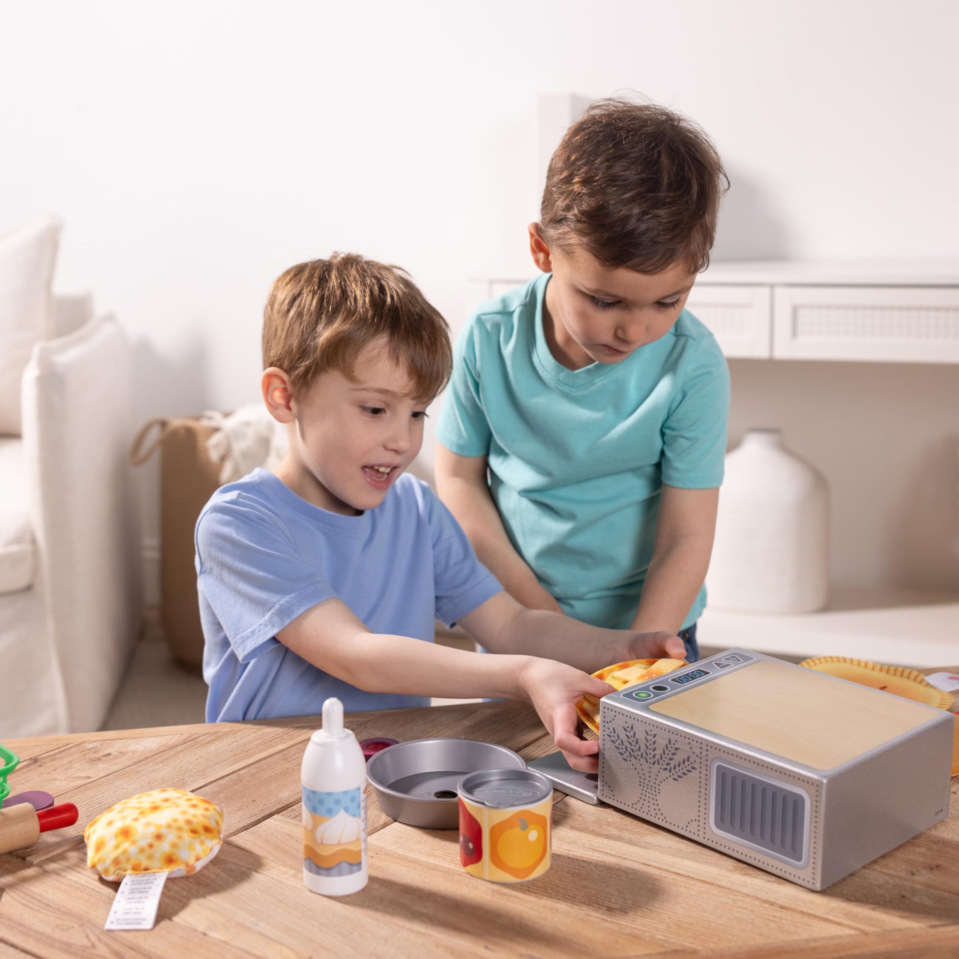 Melissa & Doug Make and Bake Pies Pretend Play Food Set and Wooden Oven with Squishy Dough for Ages 3+ - FSC Certified