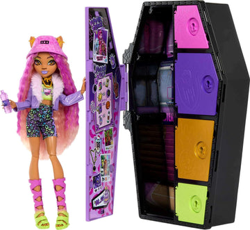 Monster High Skulltimate Secrets Doll & Clothes Accessories Set, Clawdeen Wolf with Dress-Up Locker & 19+ Surprises
