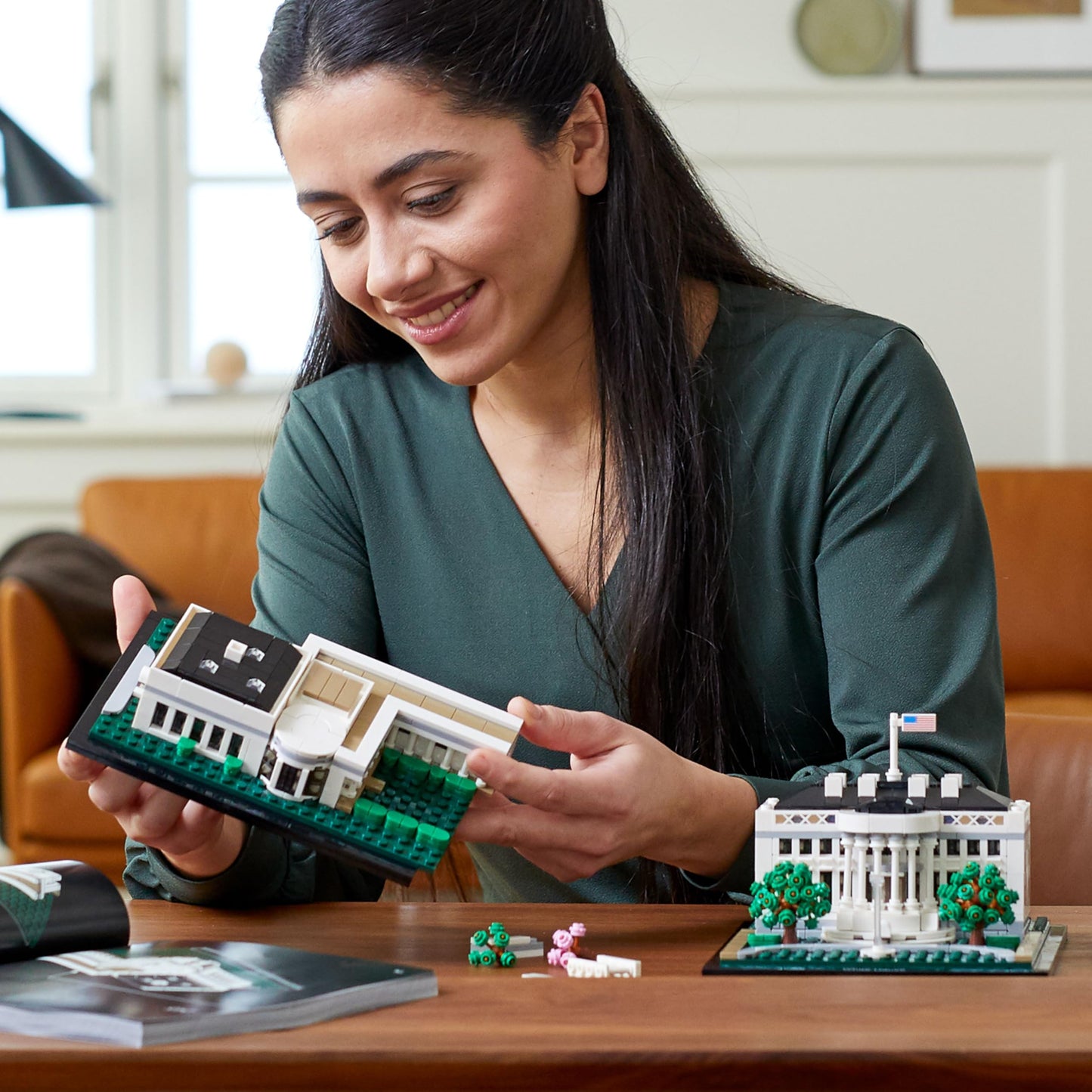 LEGO Architecture Collection: The White House 21054 - Model Building Kit, Creative Set for Adults and Teens, Energizing DIY Project, Iconic