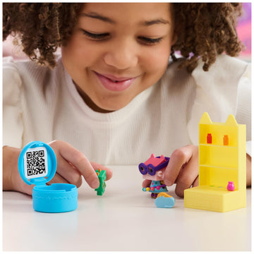 DreamWorks GABBY'S Dollhouse, Celebration Series Baby Box Cat Bobble Figure with Dollhouse Furniture and Accessories, Kids Toys for Girls & Boys Ages
