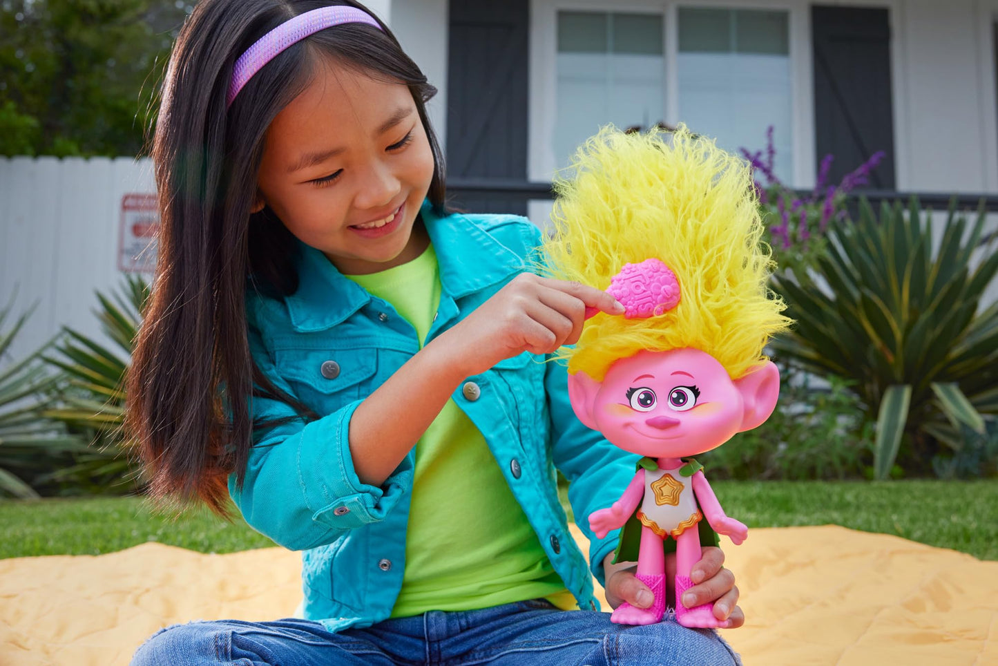 Mattel DreamWorks Trolls Band Together Toys, Rainbow HairTunes Viva Doll with Lights, Music & Sound, Inspired by the Movie