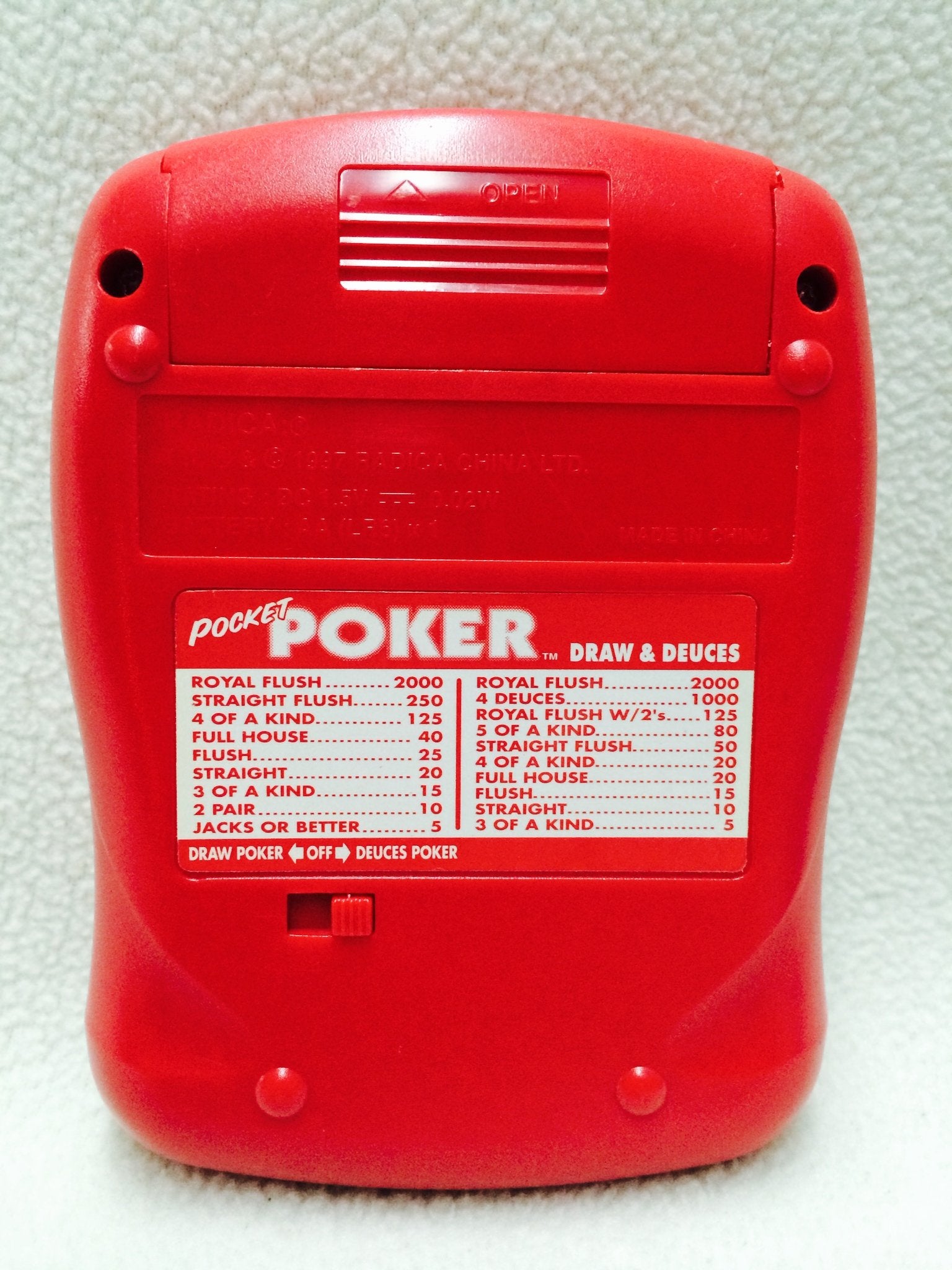 Draw and Deuces Pocket Poker Handheld Game (1997)