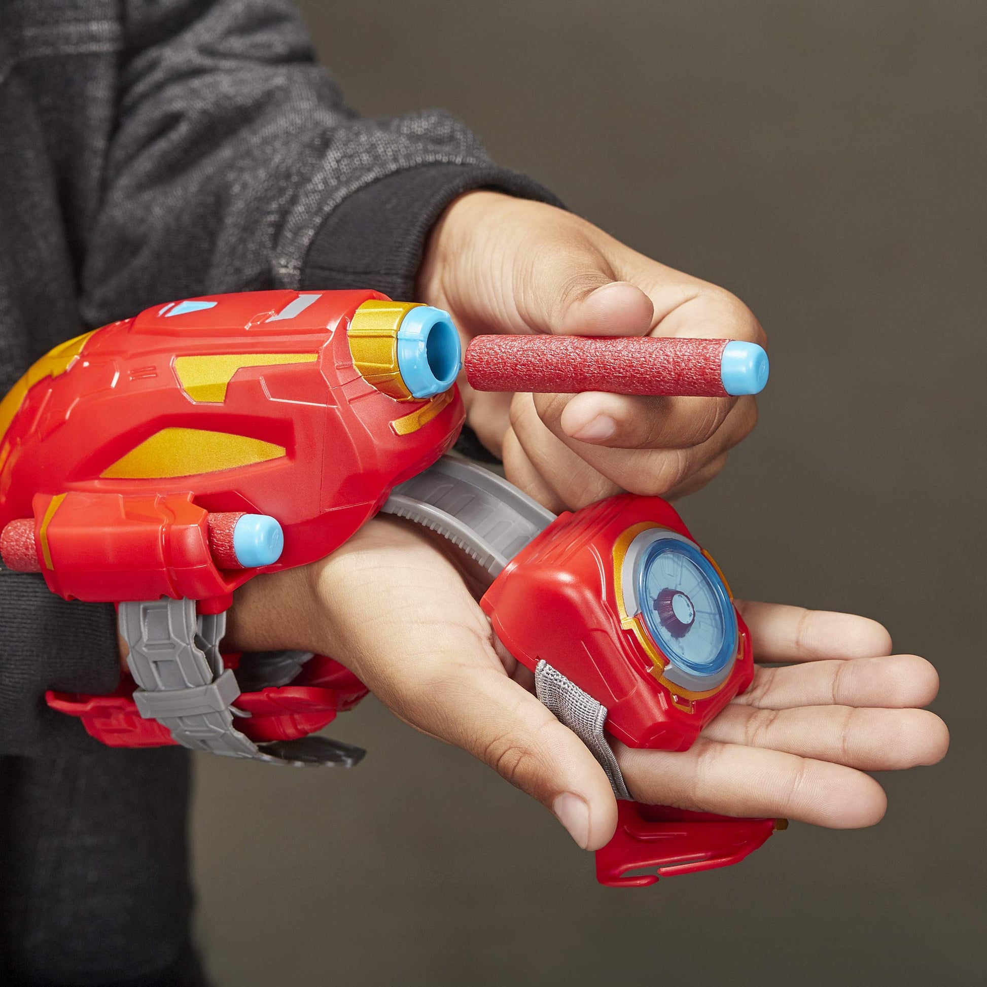 NERF Power Moves Marvel Avengers Iron Man Repulsor Blast Gauntlet NERF Dart-Launching Toy for Kids Roleplay, Toys for Kids Ages 5 and Up