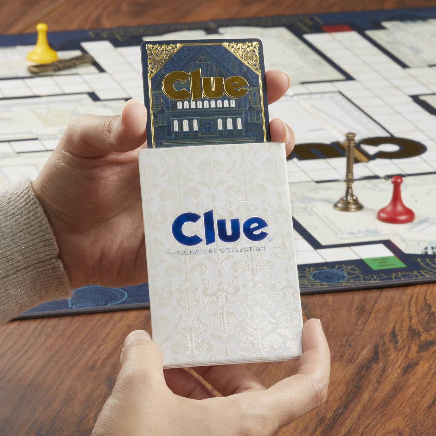 Hasbro Gaming Clue Board Game Signature Collection, Premium Packaging and Components, Family Games for Kids and Adults, Mystery Games for 2 to 6