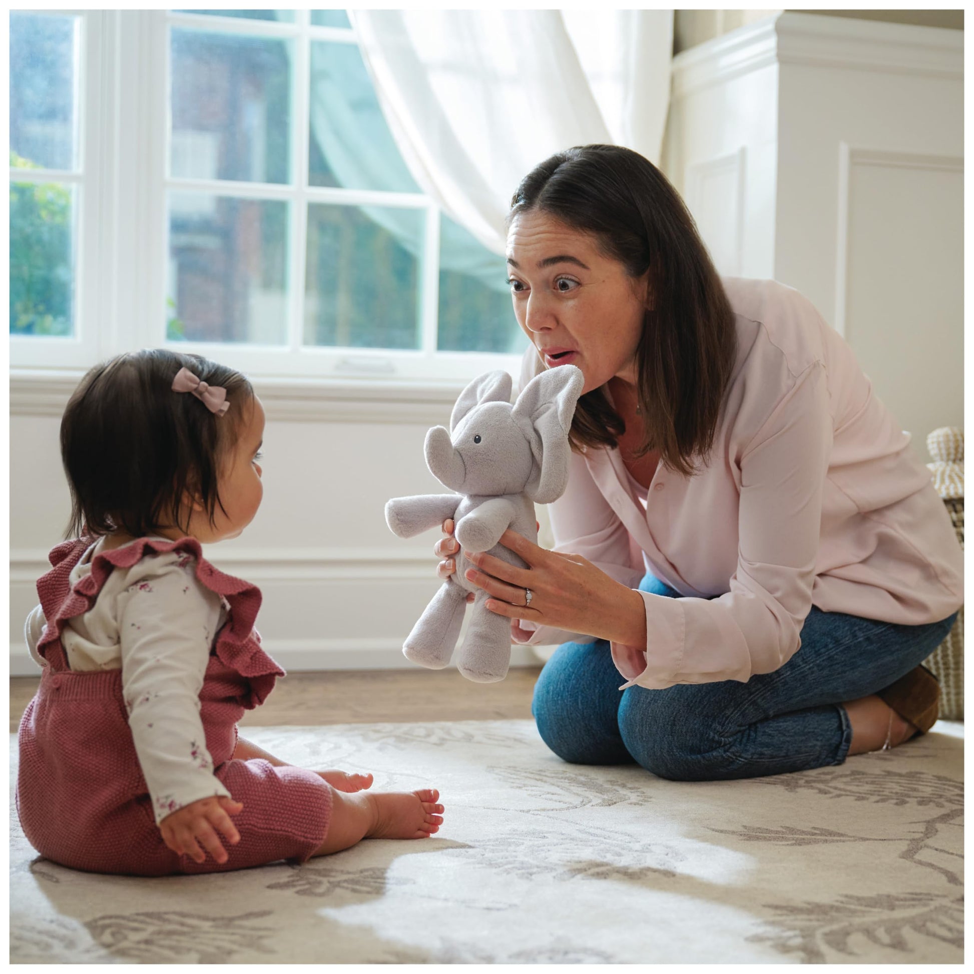 Gund - Hide and Seek Flappy The Elephant - Animated Soft Toy for Baby - Moves Your Ears - Elephant Plush Toy Size 20 cm - Easy to Carry - Baby Soft