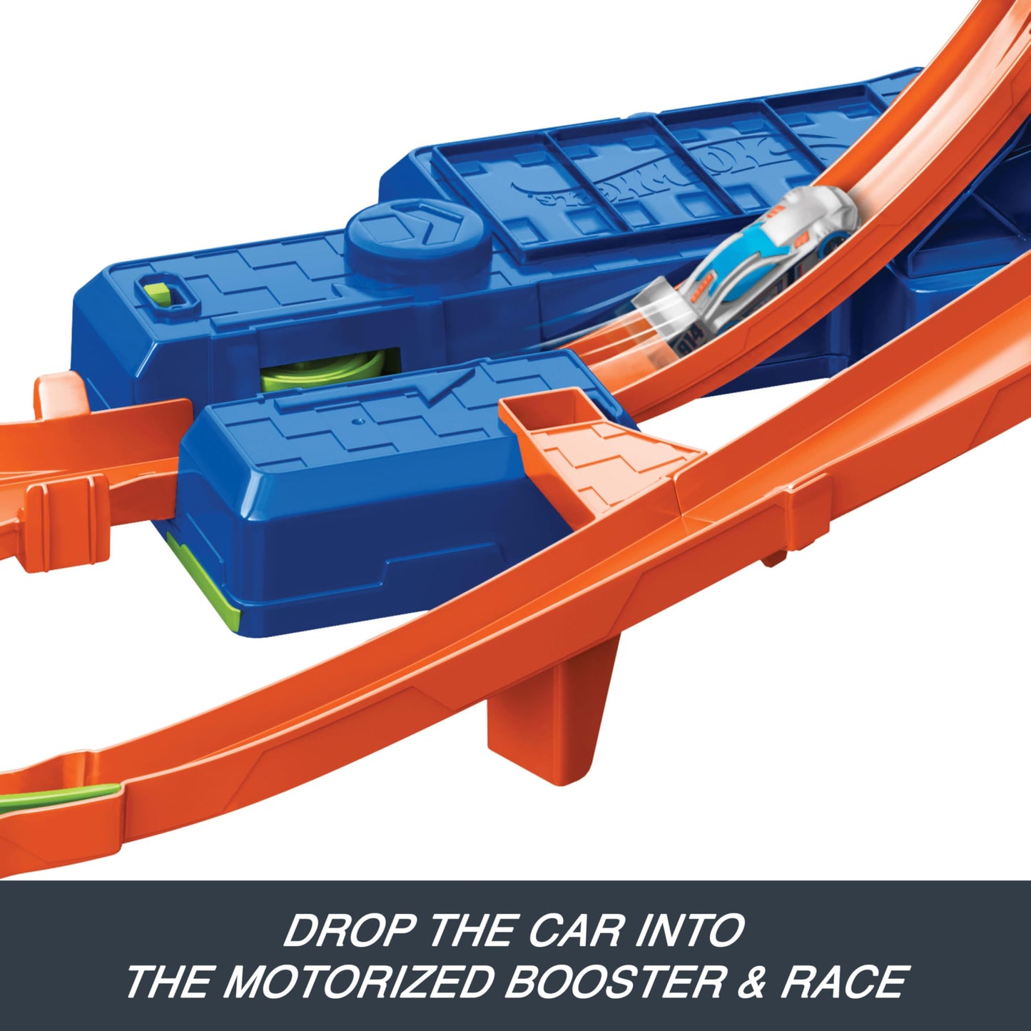 Hot Wheels Stunt Track Mid-Air Crash & 1:64 Scale Die-Cast Toy Car