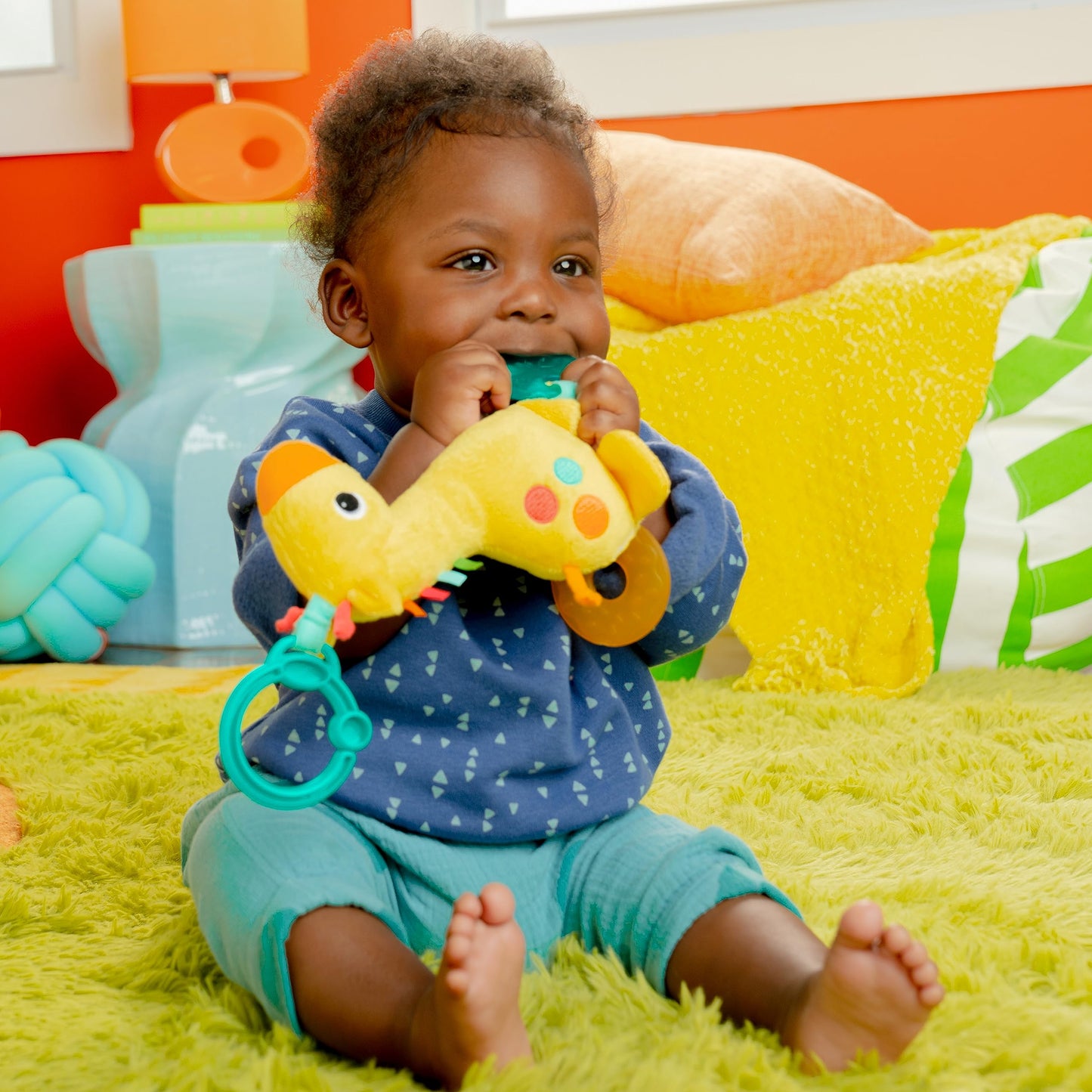 Bright Starts Safari Soother Rattle & Teether Toy for Stroller and On-The-Go - Giraffe - Unisex, Newborn +