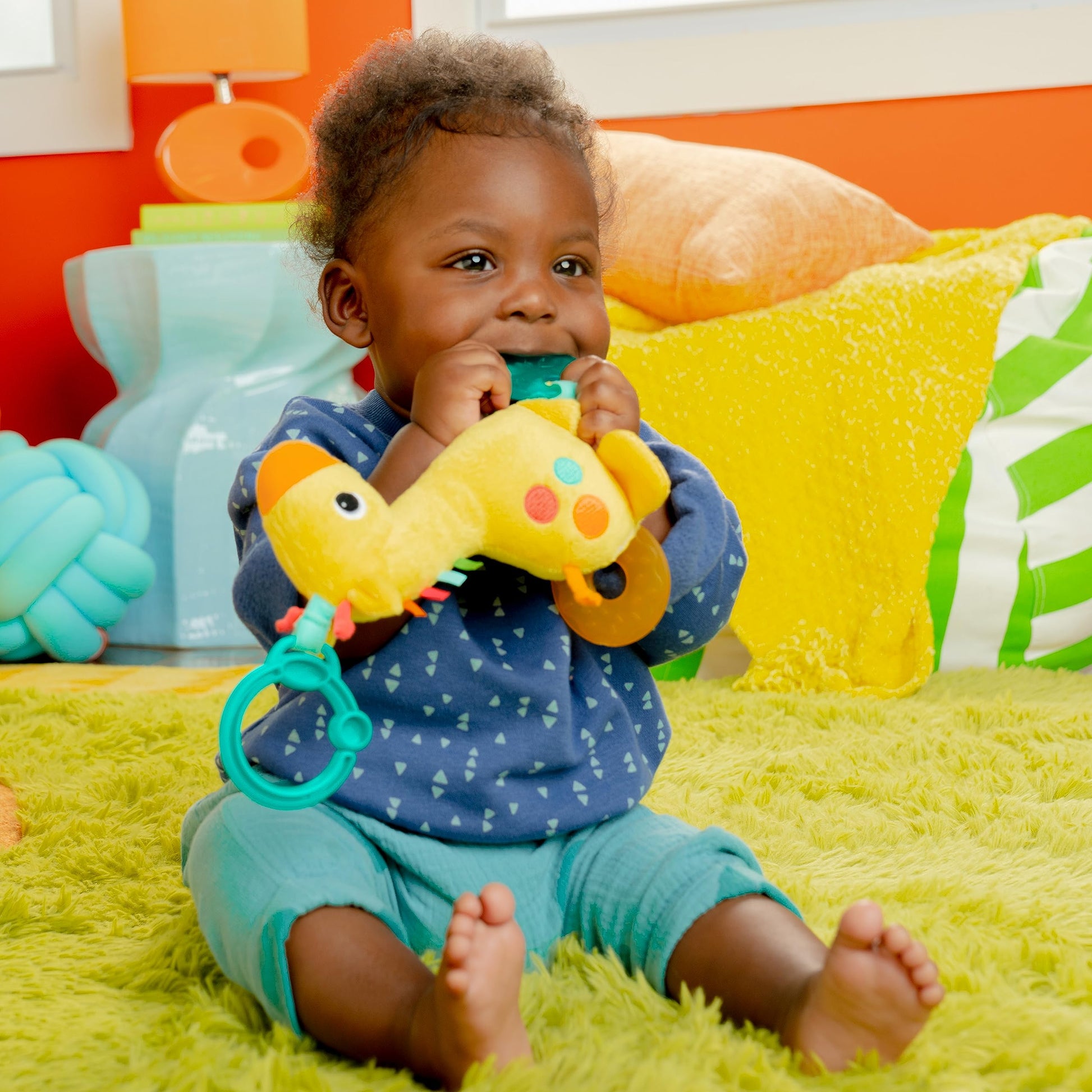 Bright Starts Safari Soother Rattle & Teether Toy for Stroller and On-The-Go - Giraffe - Unisex, Newborn +