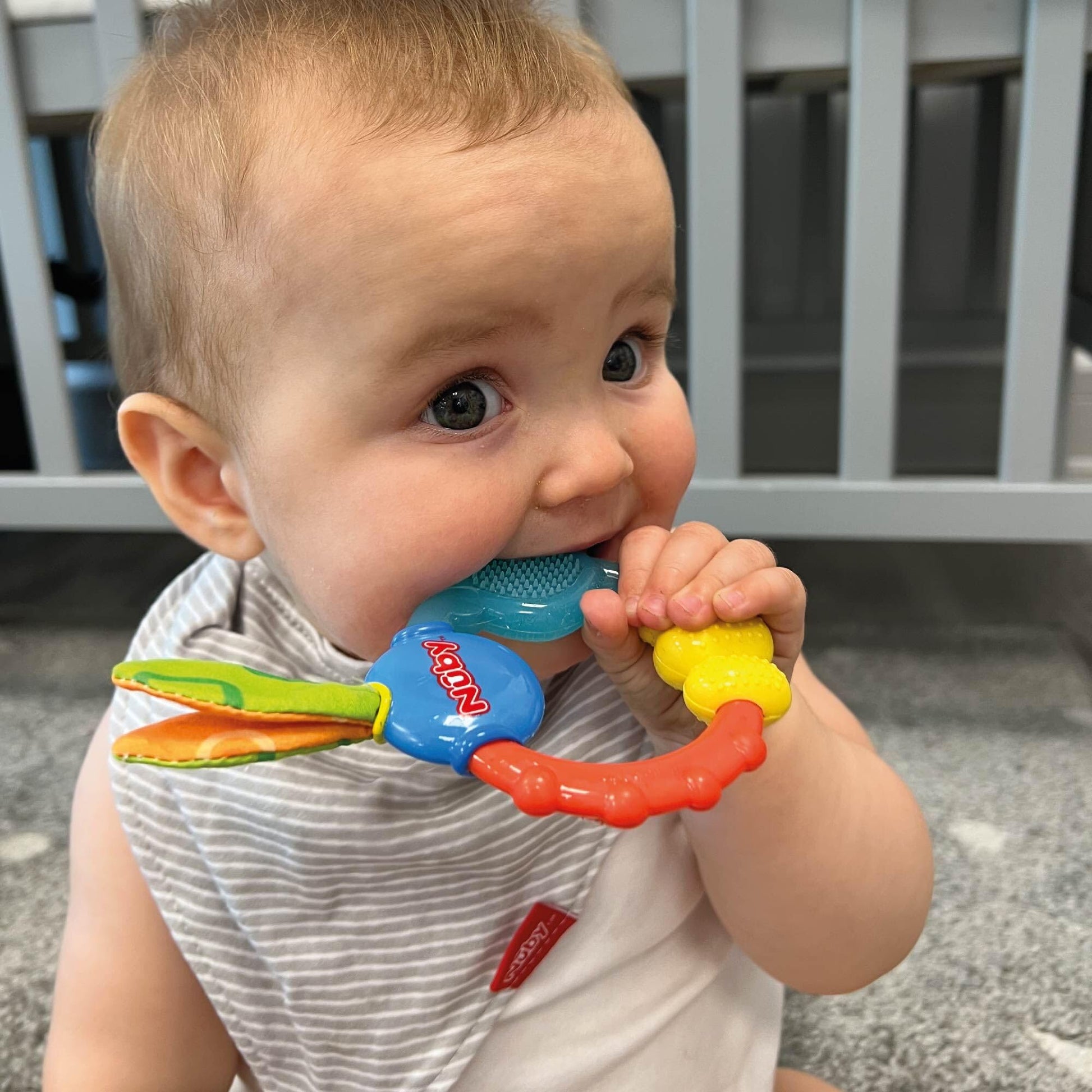 Nuby Wacky Teething Ring, Multicolor