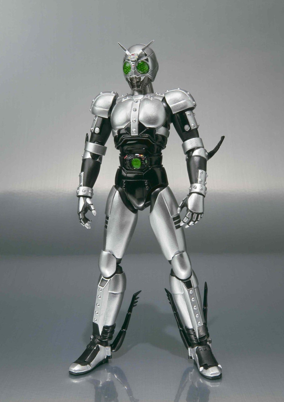 TAMASHII NATIONS Bandai S.H. Figuarts Shadow Moon Action Figure