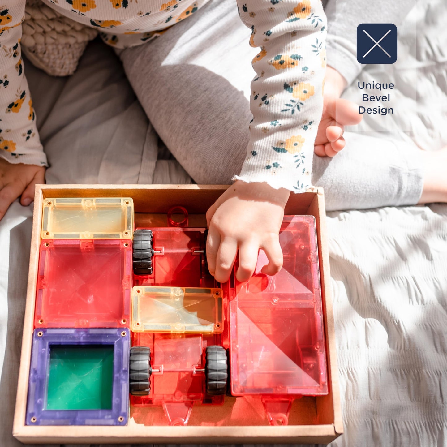 CONNETIX Magnetic Tiles Rainbow Motion Pack, 24 Pieces