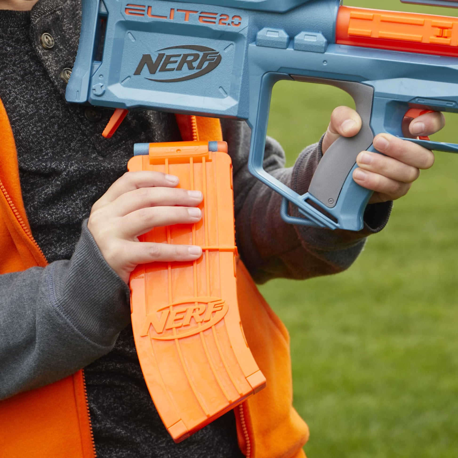 Nerf Elite 2.0 Motoblitz Blaster with Scope, Motorized 10-Dart Blasting, Airblitz 6 Darts, Outdoor Toys for 8 Year Old Boys & Girls