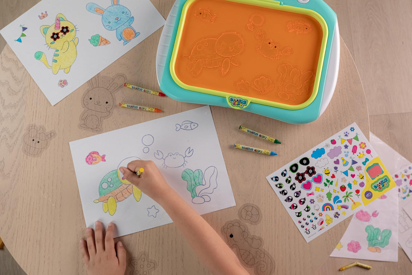 Canal Toys Doodle Copy - Reusable Doodle & Drawing Pad for Kids - Create, Trace and Draw, Print and Color; 50 templates