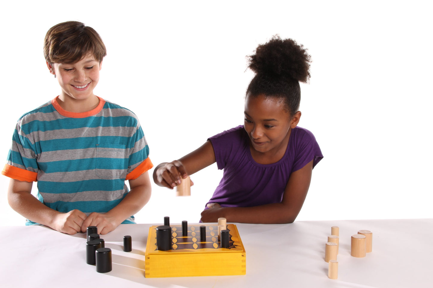 Gobblet! Abstract Strategy Board Game - Award Winning Kids or Adults Original All Wooden Board Game by Blue Orange Games - 2 Players for Ages 7 to 99.