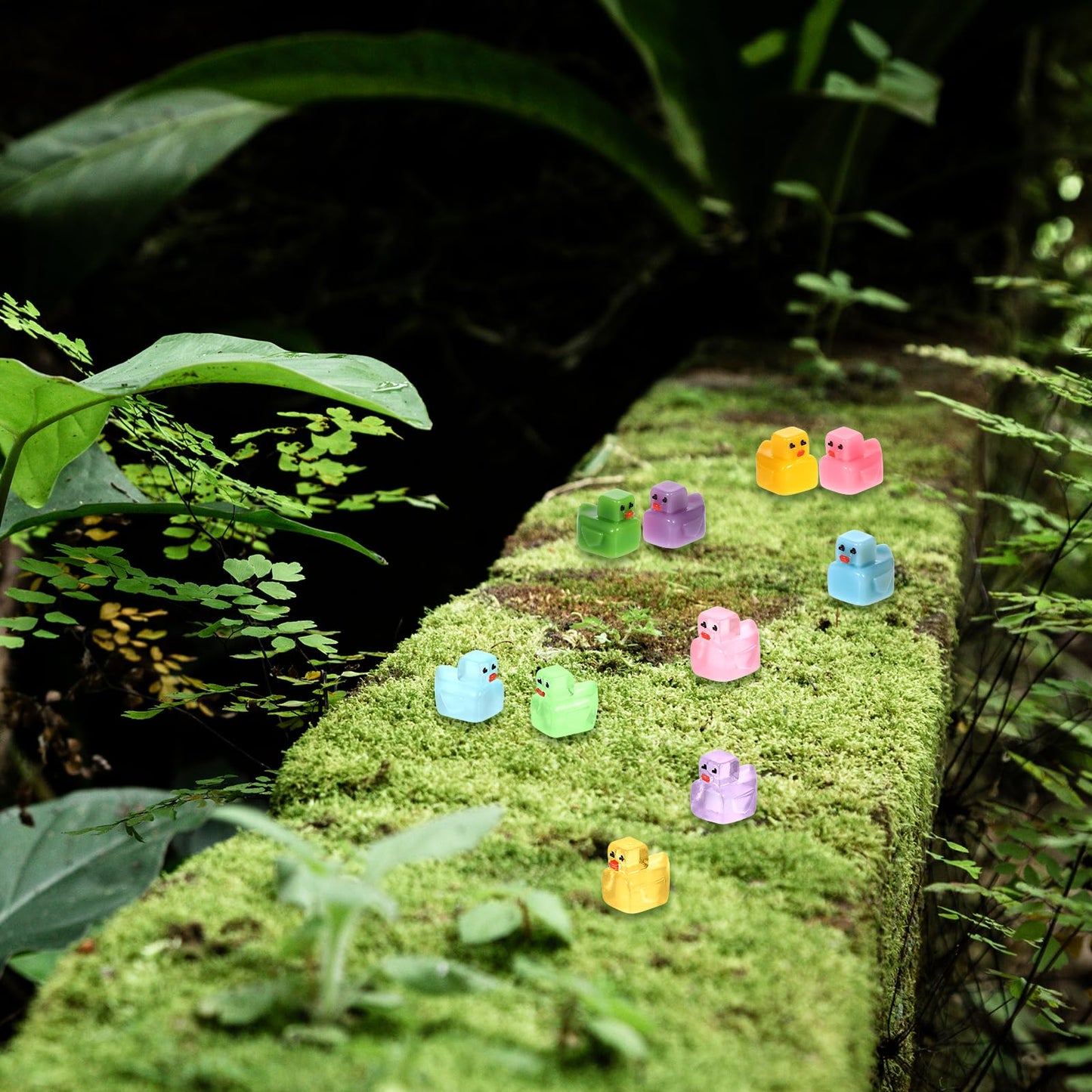 NYTGAH 100 PCS Mini Resin Ducks, Colorful Tiny Ducks in Bulk, Mini Resin Animals to Hide, Glow in the Dark Party Supplies, Miniature Figurines