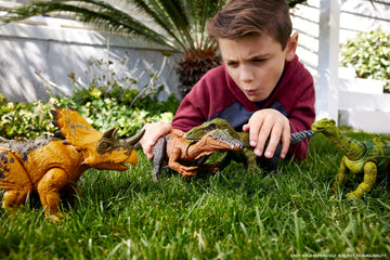 Mattel Jurassic World Wild Roar Dinosaur Toy with Sound & Attack Move, Irritator Posable Action Figure Includes Digital Play, 11 inches Long