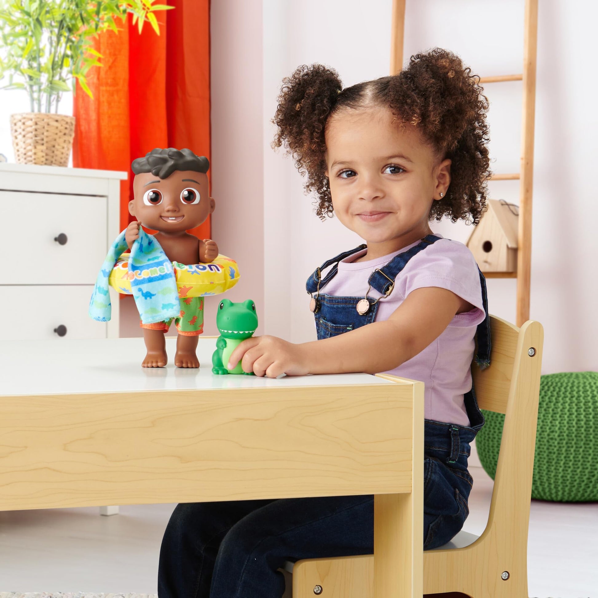 CoComelon - Splish Splash Cody Doll with Dino Bath Squirter and Water Accessories - Water Play - Toys for Kids and Preschoolers - Amazon Exclusive