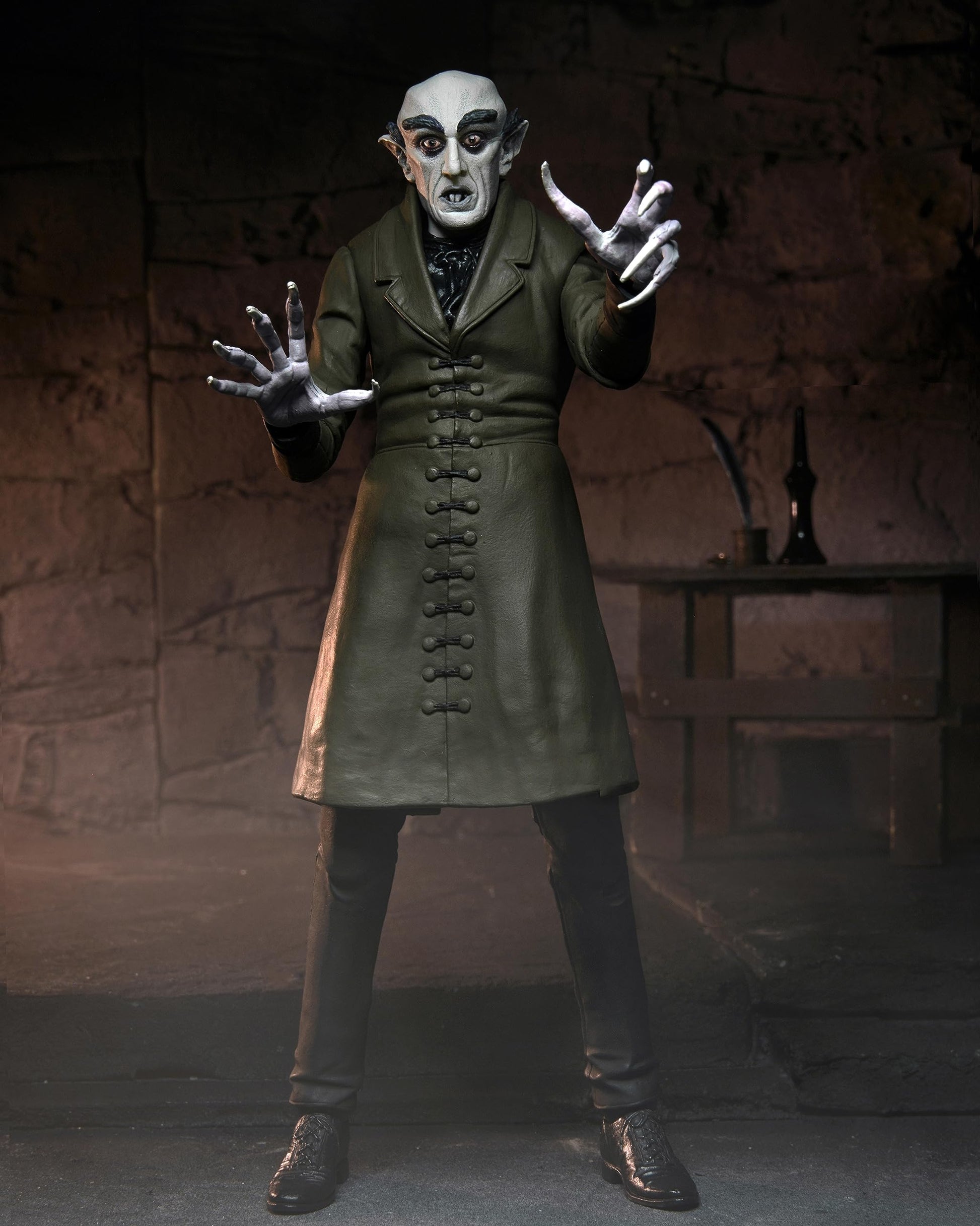 NECA - Nosferatu - Ultimate Count Orlok 7In Action Figure
