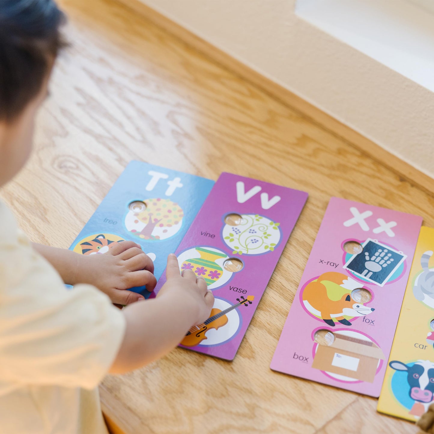 Melissa & Doug Poke-a-Dot! Alphabet Jumbo Learning Cards, 13 Double Sided Interactive ABC Flash Cards, Educational Activities for Toddlers and