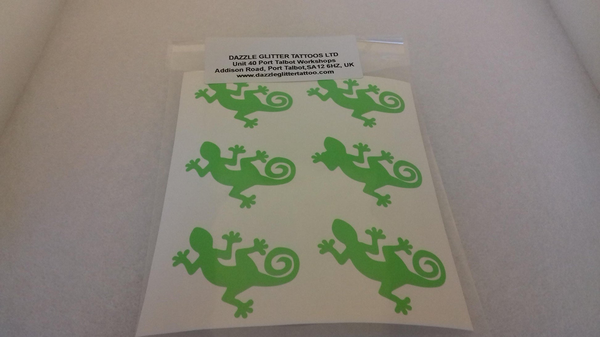 30 x green salamander/gecko/lizard stickers