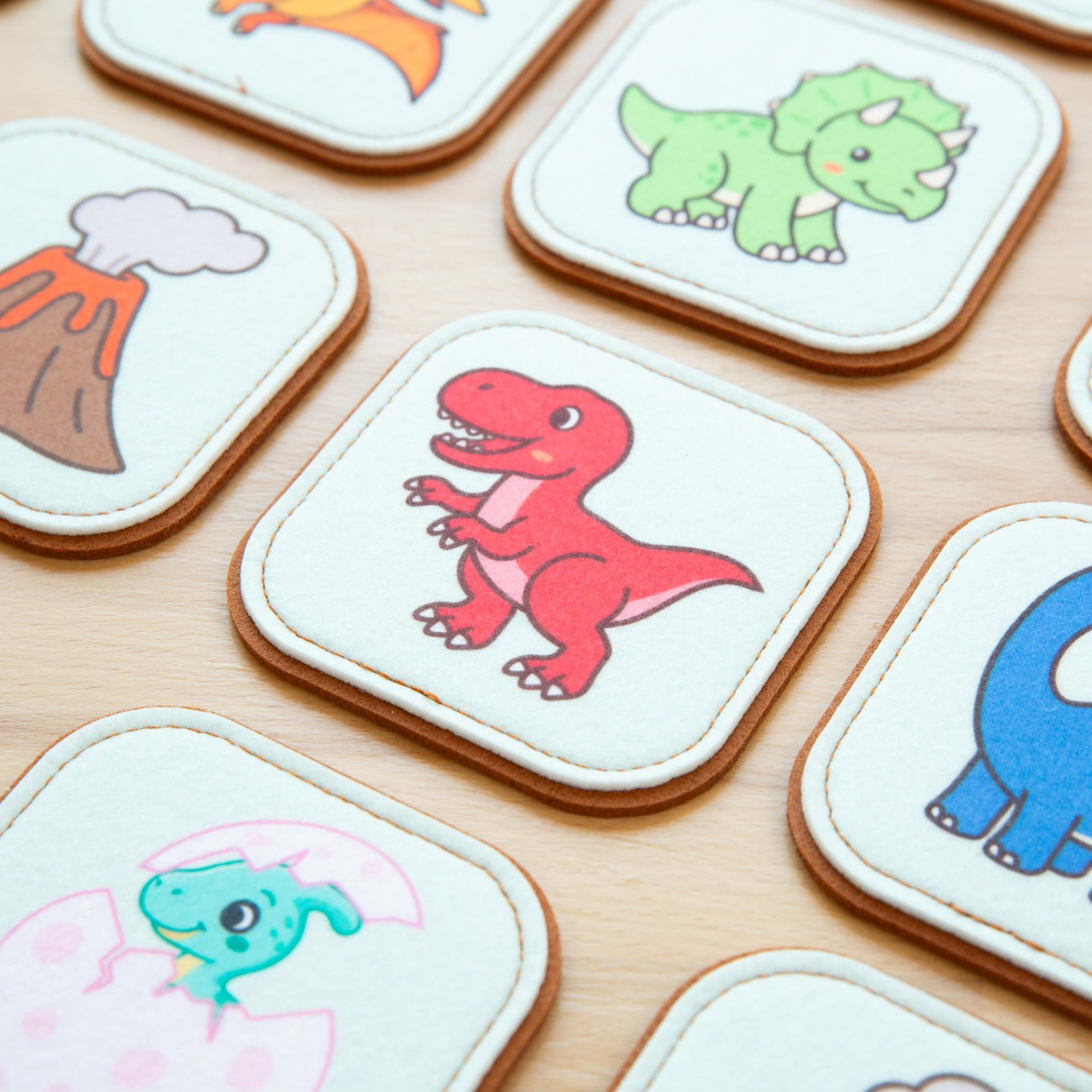 Peapod Play Felt Dinosaur Matching Game for Toddlers - Dino Memory Game & Flash Cards - Soft and Safe for Ages 1+ - Montessori Preschool Learning