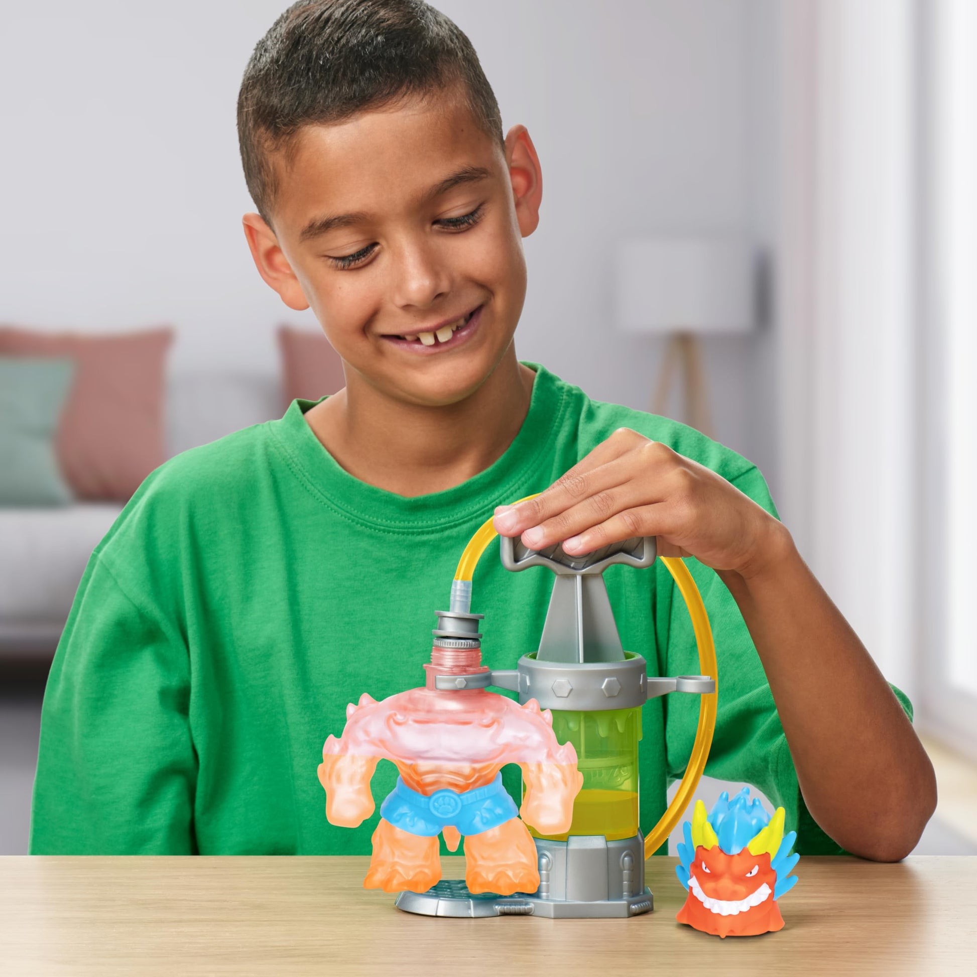 Heroes of Goo Jit Zu Hero Creator Bundle with 2 Action Figures and 6 Unique goo fillings, Mix, Fill & Create Your own Stretchy Blazagon and Thrash