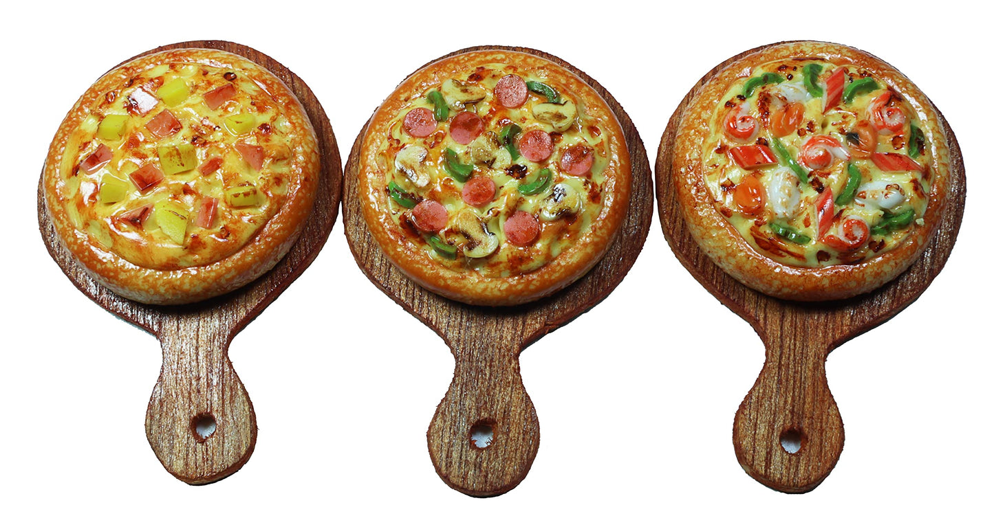ThaiHonest 3 Pieces Pizza Miniature Set, Realistic Miniature Pizza on Wooden Tray, Dollhouse Food, 1:6 Scale, Multicolor, Clay