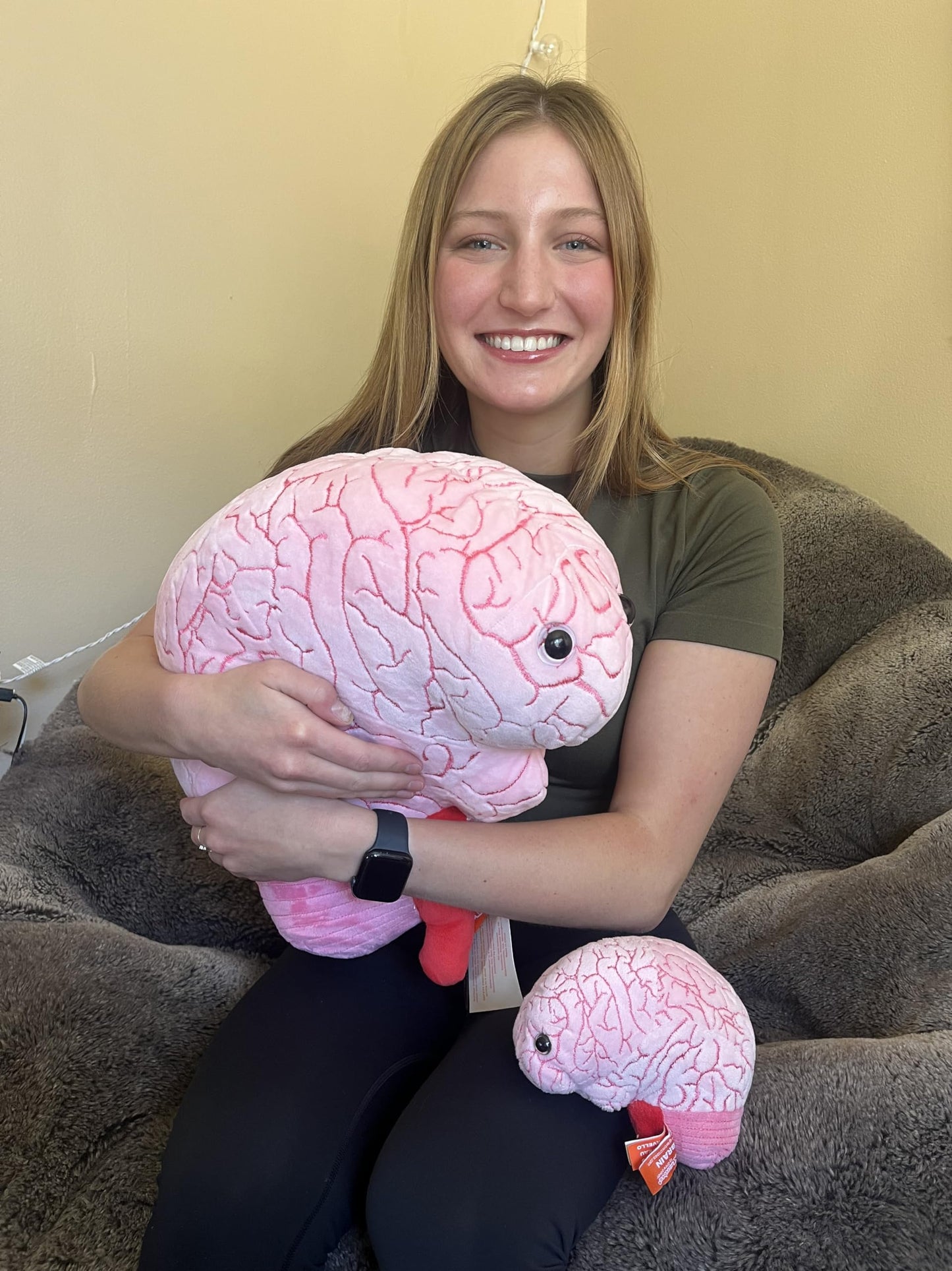 GIANT MICROBES Gigantic 17" Brain Organ Plush, Gift for Med Student, Gifts for Neurologist, Brain Surgery Recovery, TBI Awareness, Neurology Gifts