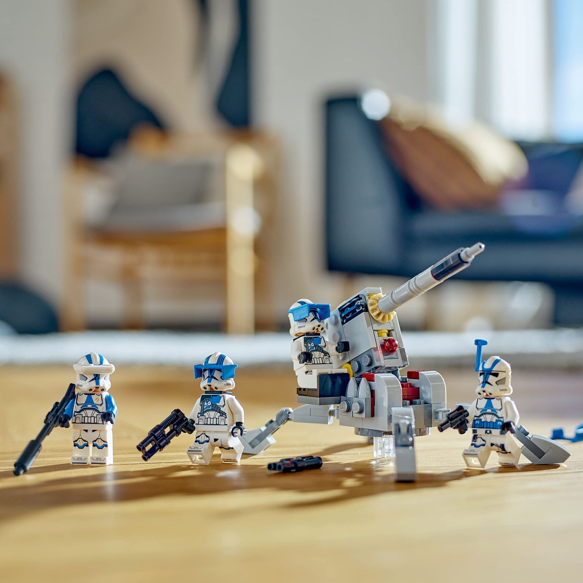 LEGO Star Wars 501st Clone Troopers Battle Pack Toy Set, Buildable AV-7 Anti Vehicle Cannon, with 4 Clone Trooper Minifigures, Portable Travel Toy,