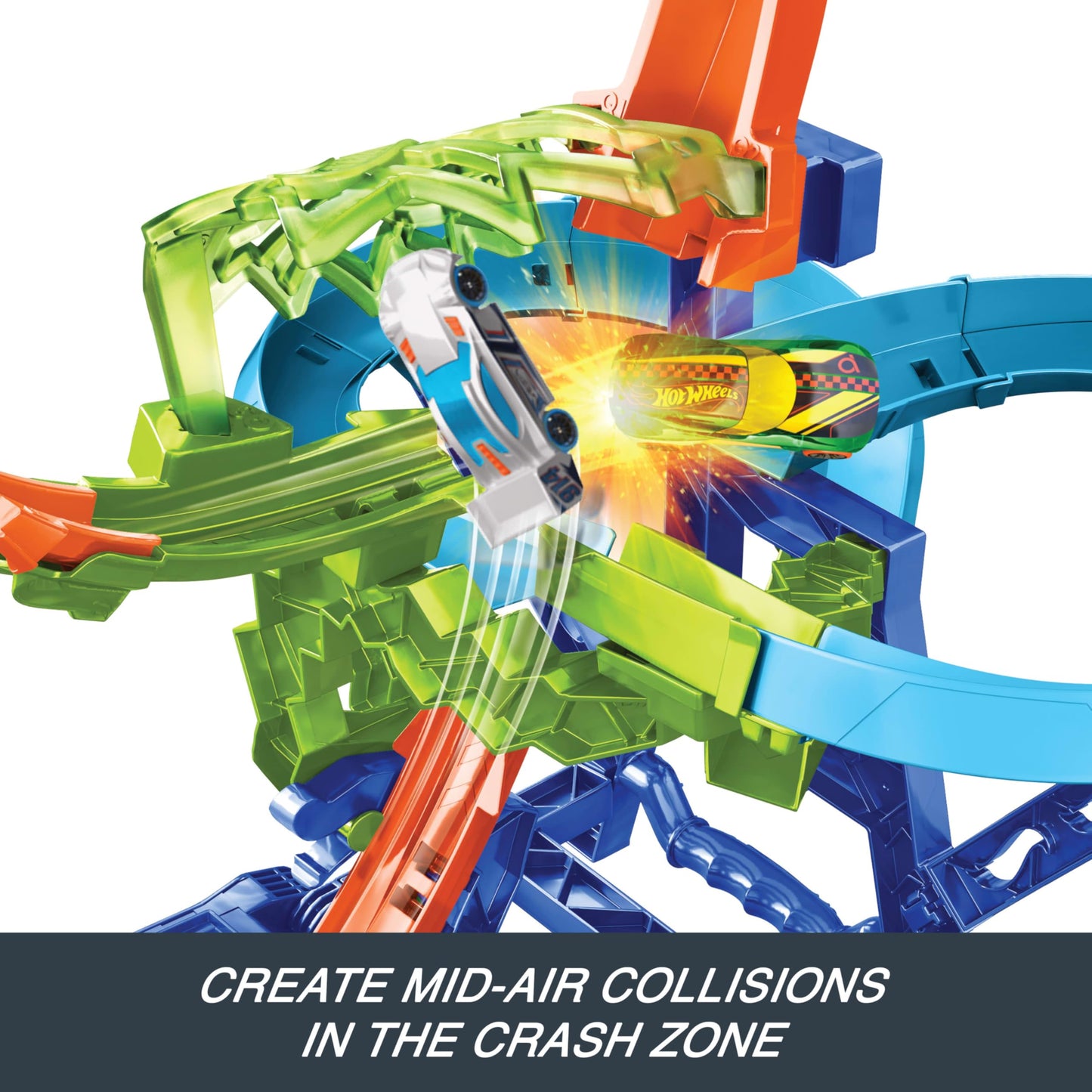 Hot Wheels Stunt Track Mid-Air Crash & 1:64 Scale Die-Cast Toy Car