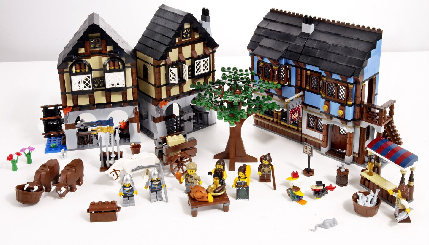 LEGO Castle Medieval Market Village (10193)