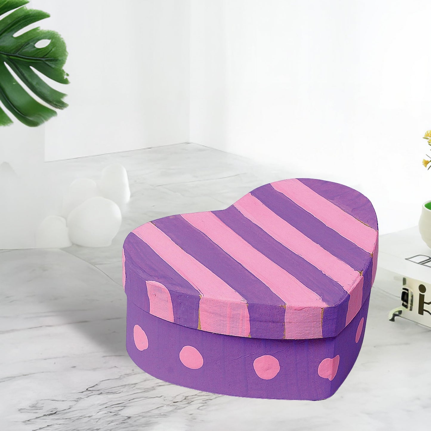 Fun Express Heart Shaped Box DIY Cardboard Boxes Assortment 12 Pack - Decorative with Lids for Valentine Craft Projects | Small Heart Boxes Round Box