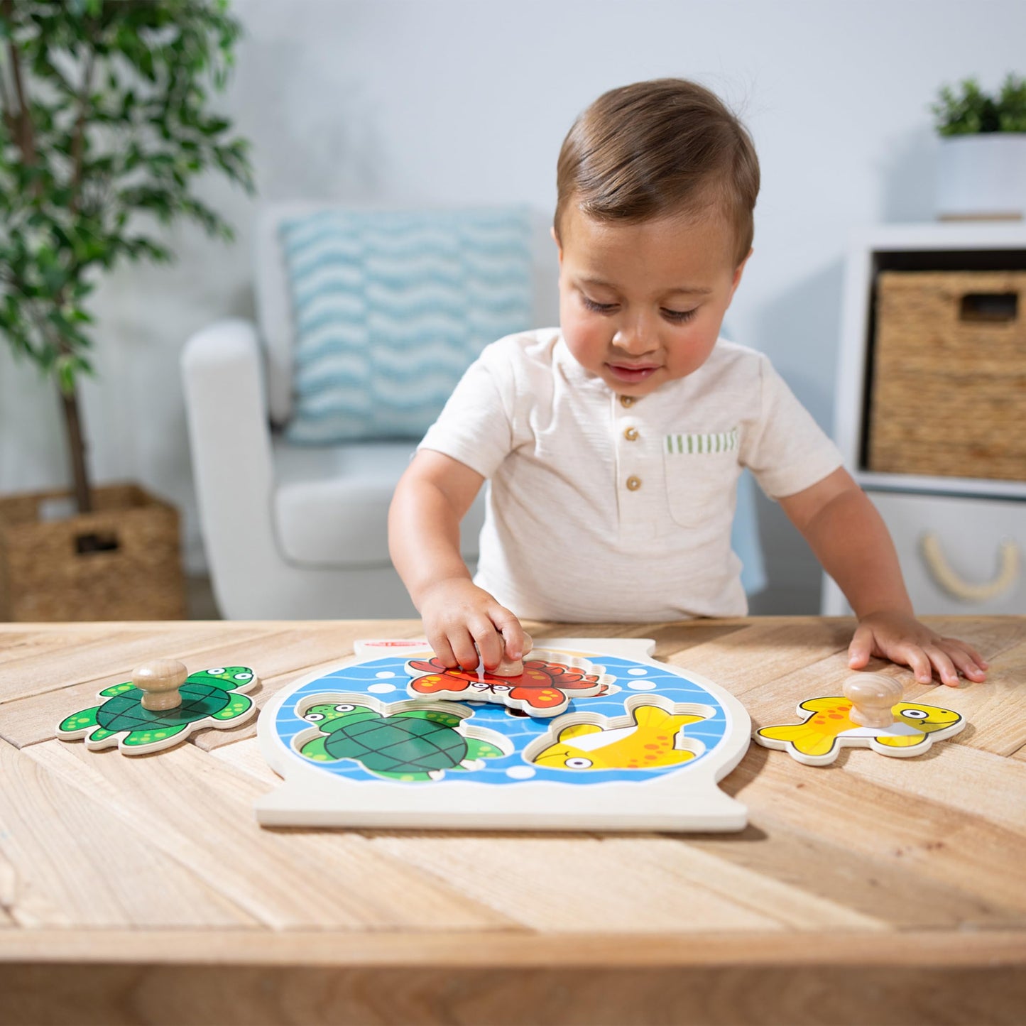 Melissa & Doug Fishbowl Jumbo Knob Wooden Puzzle,Multi