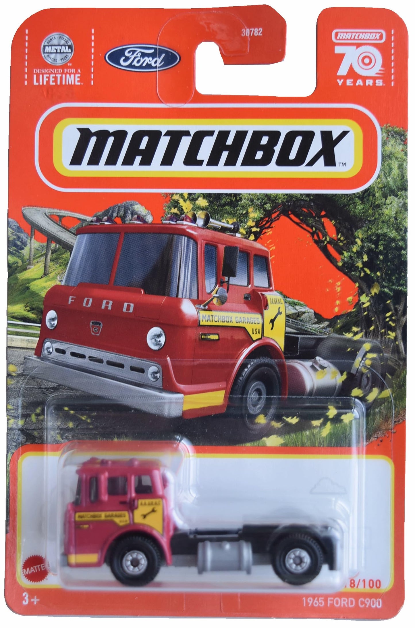 Matchbox 1965 Ford C900, red 18/100