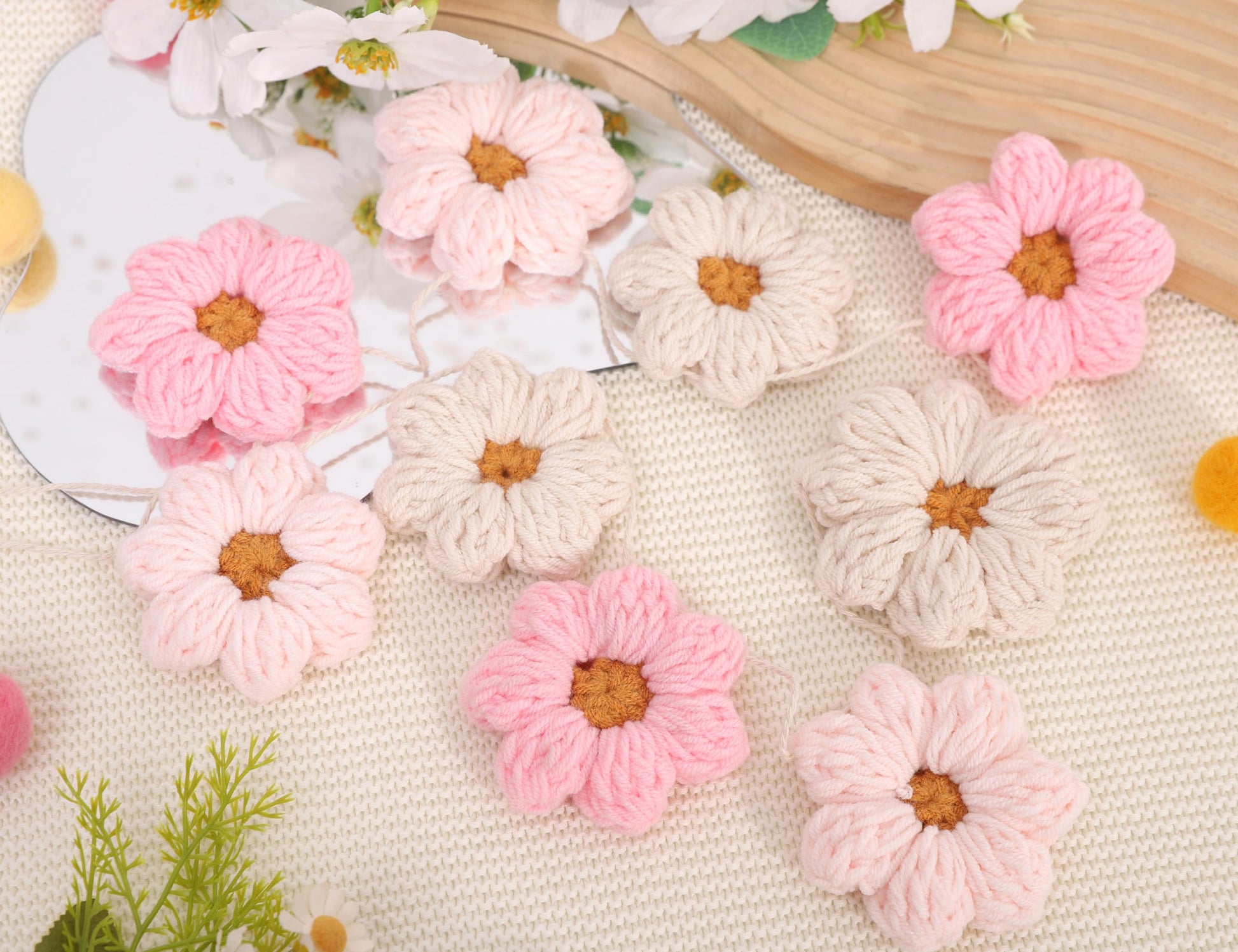 Boho Crochet Daisy Garland - Pink and Beige Yarn Floral Banner for Baby Girl Nursery Decor, Handmade Daisy Garland for Birthday Party, Boho Room Wall