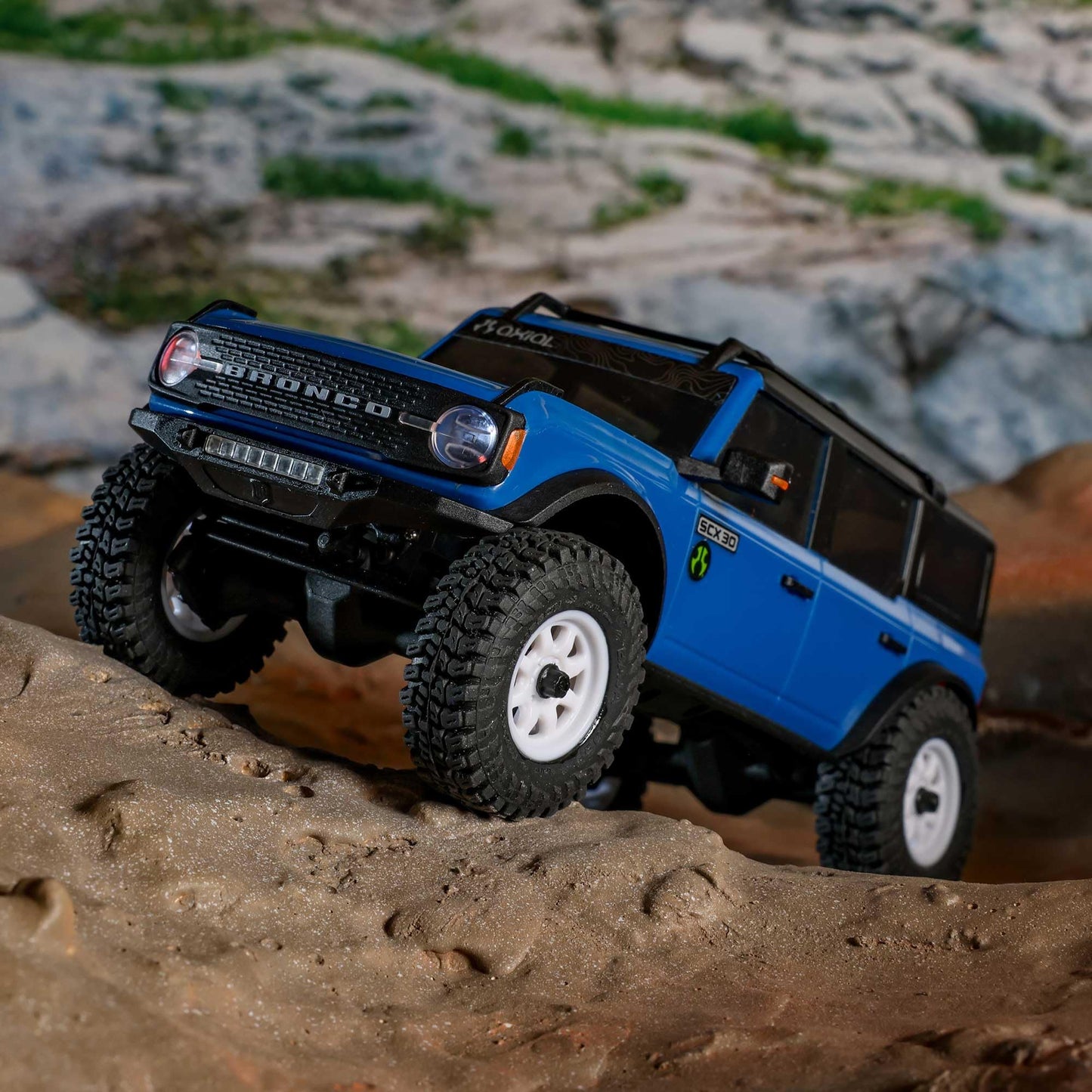 Axial 1/30 SCX30 Ford Bronco 4X4 RTR Brushed RC Rock Crawler, Blue
