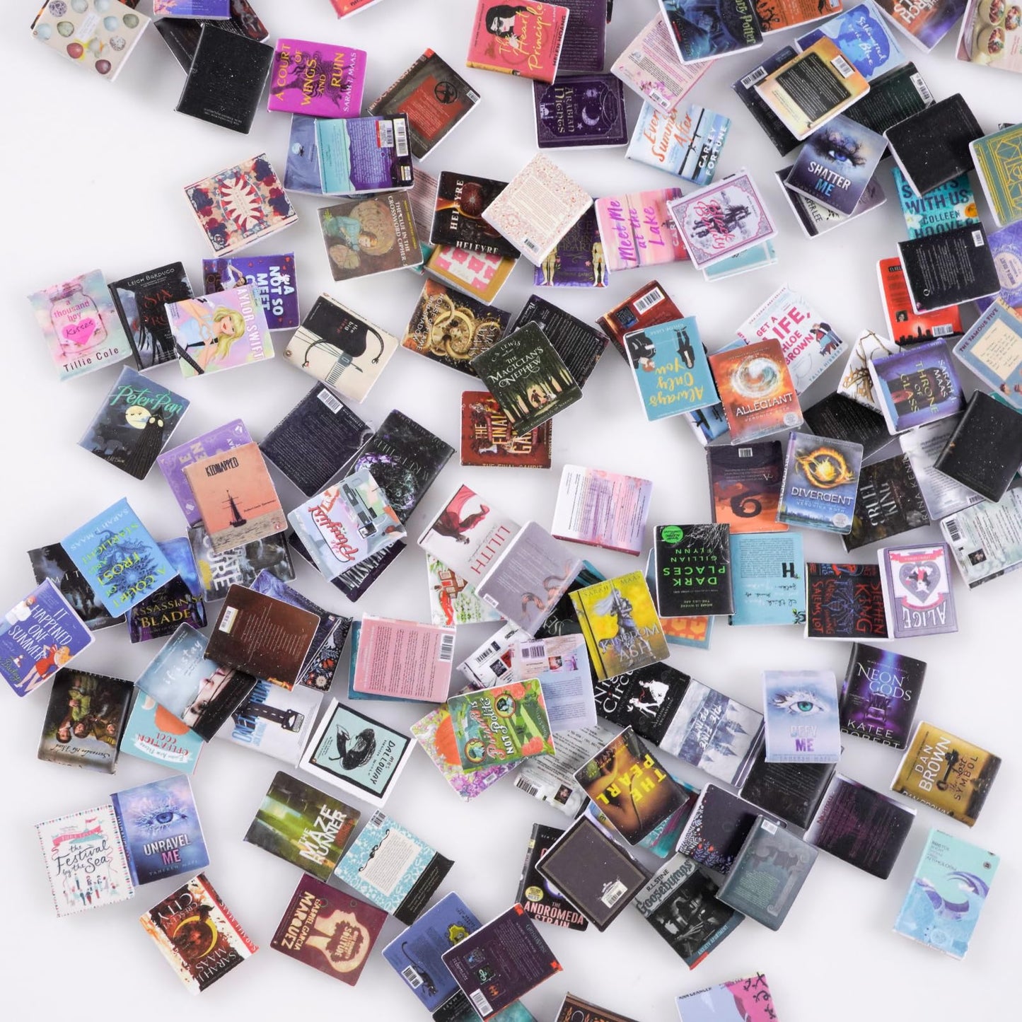JHGCVX 300 Pcs Mini Books Sets, Miniature Book Model for Anxiety Bookshelf, 1:12 Mini Dollhouse Accessories for DIY Creative Decorations