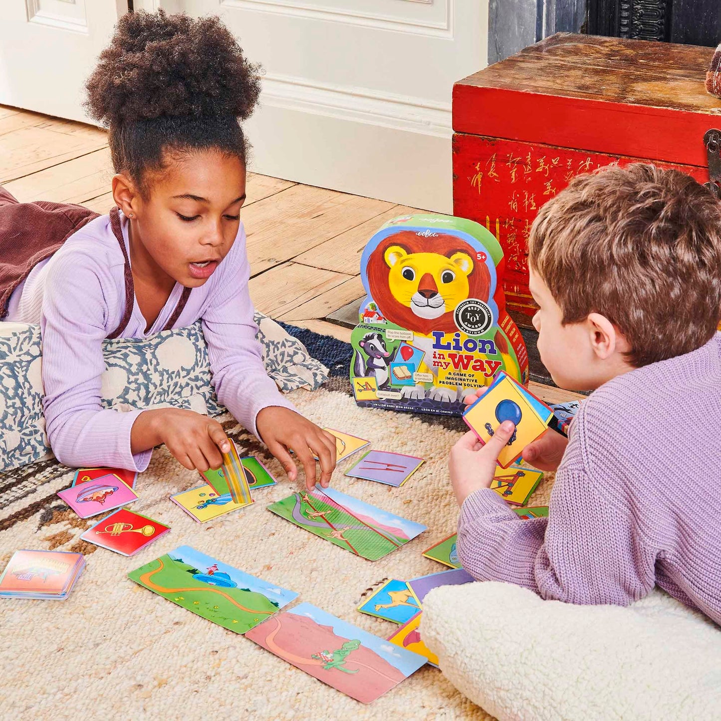 eeBoo Lion in My Way Game - Award Winning Cooperative & Imaginative Problem Solving Game, Screen-Free Fun for 2-4 Players, Kids Ages 5 and up