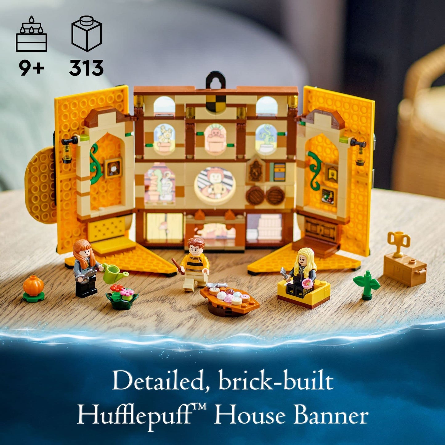 LEGO Harry Potter Hufflepuff House Banner 76412 Hogwarts Castle Common Room, Wall Decoration, Building Set with 3 Minifigures and Mandrake