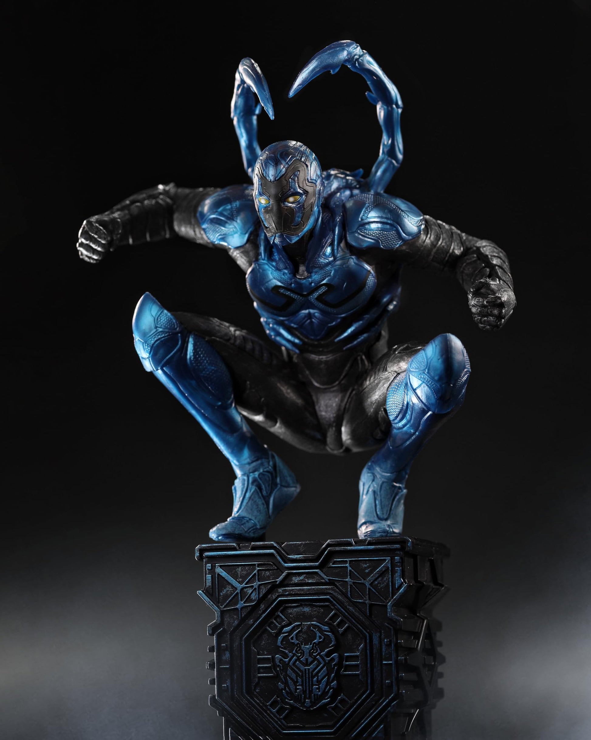 McFarlane Toys - DC Multiverse Blue Beetle (Blue Beetle Movie) 12in Statue
