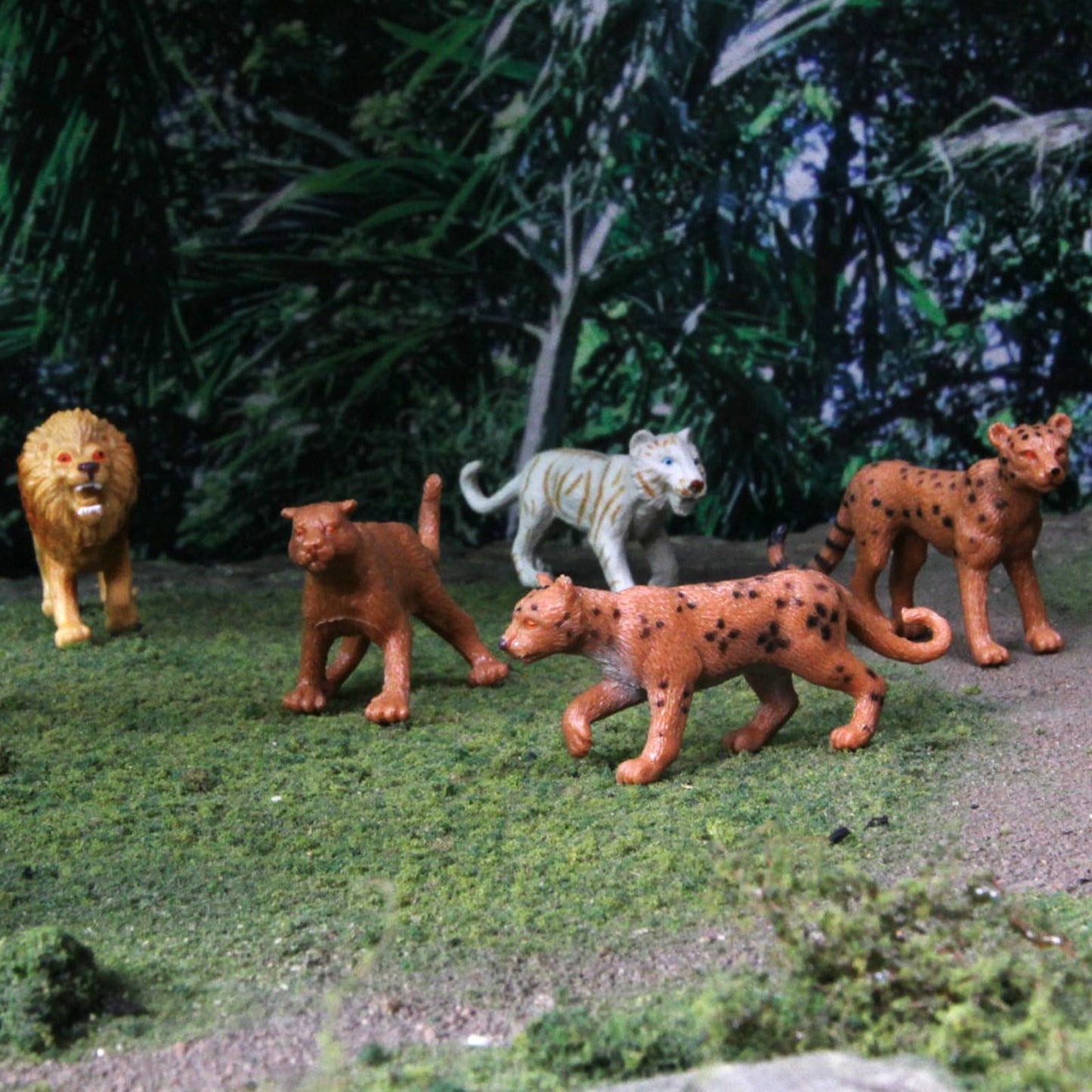 Safari Ltd. Big Cats TOOB - 9 Mini Figurines Including Lion, Tiger, White Tiger, Jaguar, Black Jaguar, Mountain Lion, Cheetah, Leopard, and Ocelot